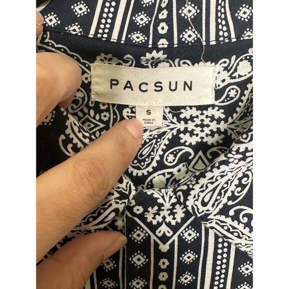 Pacsun blue white paisley print casual shirt size Small - Picture 3 of 8